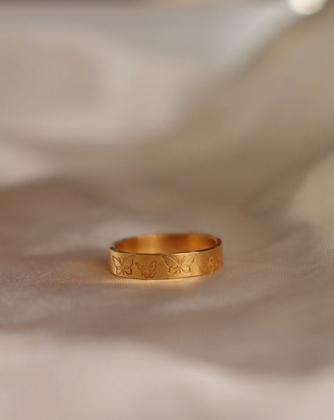 Butterfly ring
