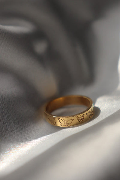 Butterfly ring