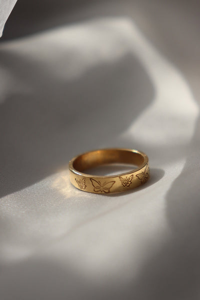 Butterfly ring