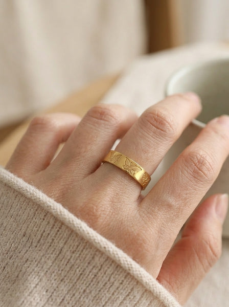 Butterfly ring